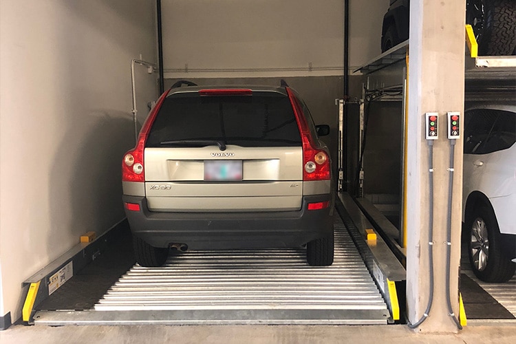 Stacker With Car - Harding APS